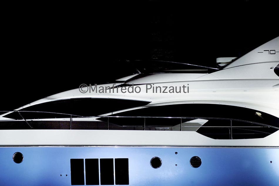 A Short Visit on Planet Azimut .