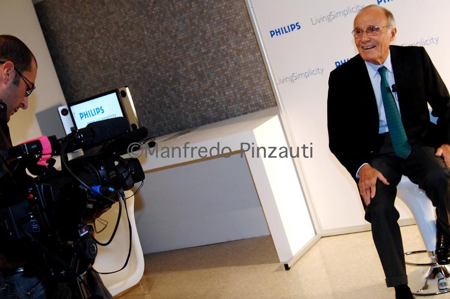 12 Philips LivingSimplicity . Tito Stagno