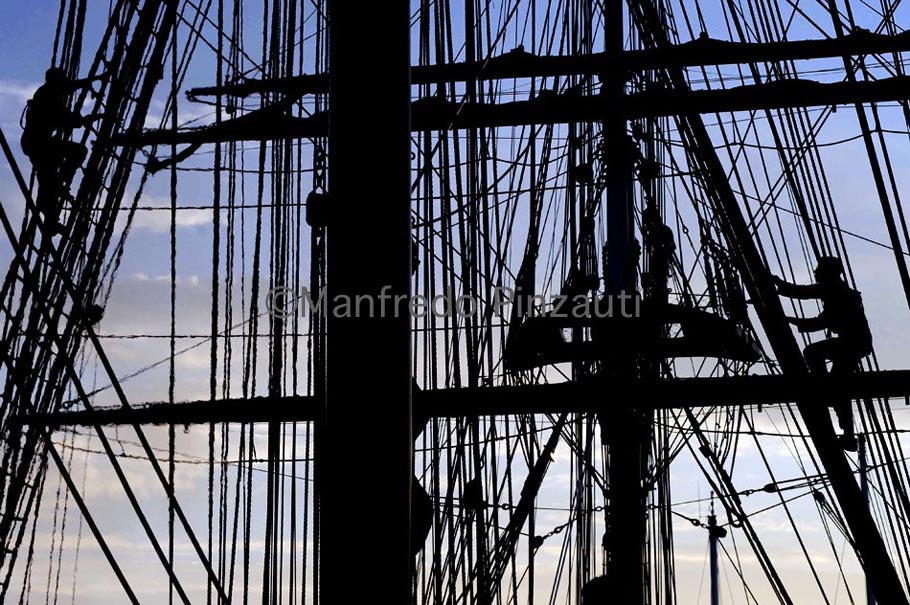 Cadetti Accademia Navale /Nave Scuola Amerigo Vewspucci.A day on board of Italian School-Ship.Life of Cadets.