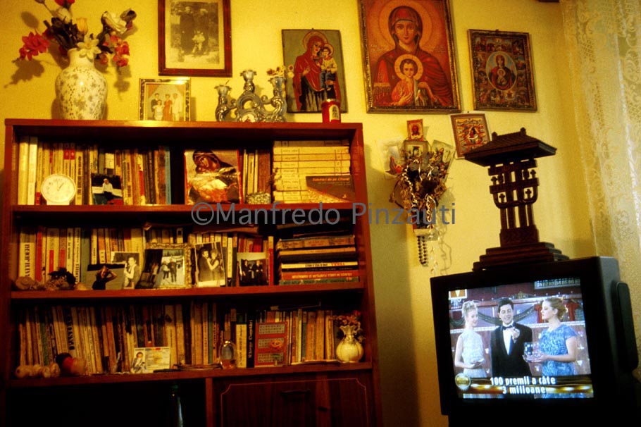 21 Danube's Delta . Braila .TV Quiz and Religion icons in private house