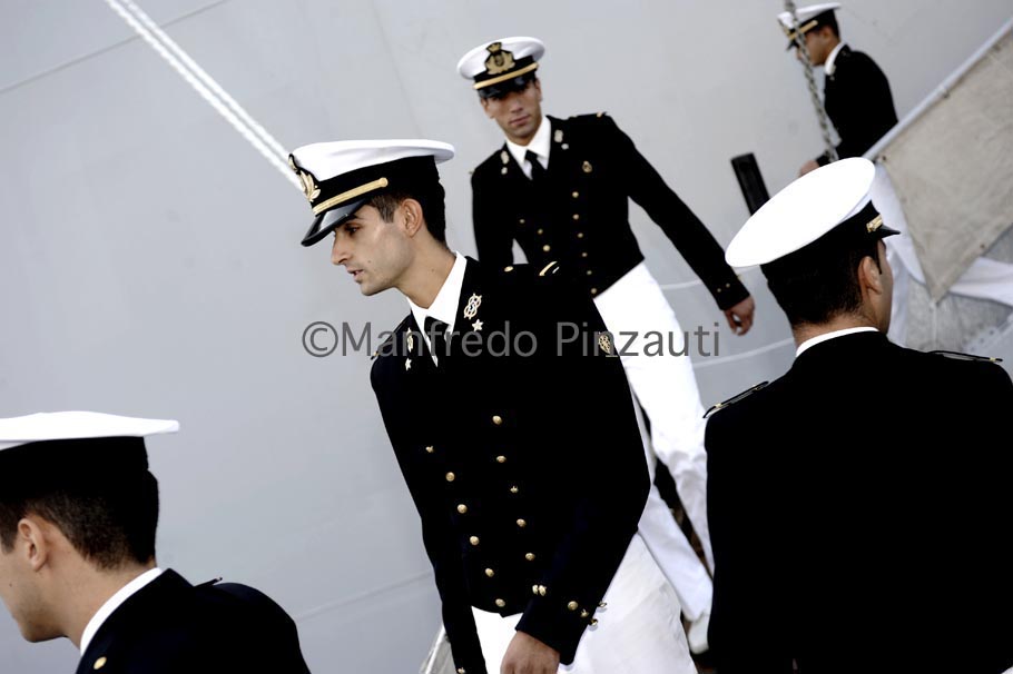 Cadetti Accademia Navale /Nave Scuola Amerigo Vewspucci.A day on board of Italian School-Ship.Life of Cadets.