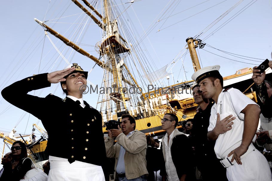 Cadetti Accademia Navale /Nave Scuola Amerigo Vewspucci.A day on board of Italian School-Ship.Life of Cadets.