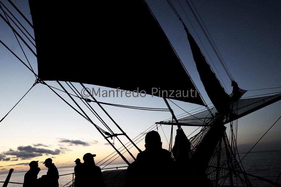 Cadetti Accademia Navale /Nave Scuola Amerigo Vewspucci.A day on board of Italian School-Ship.Life of Cadets.