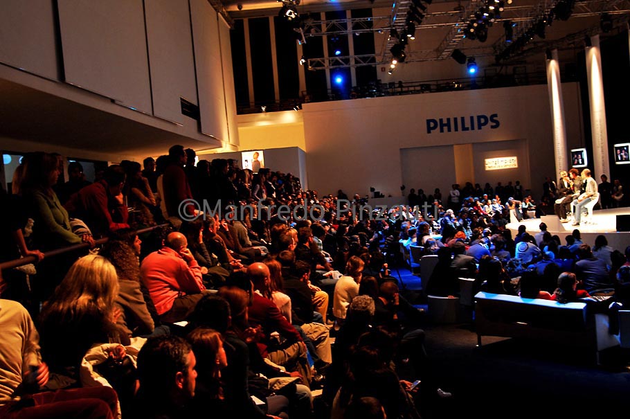 6 Philips LivingSimplicity . Pubblico