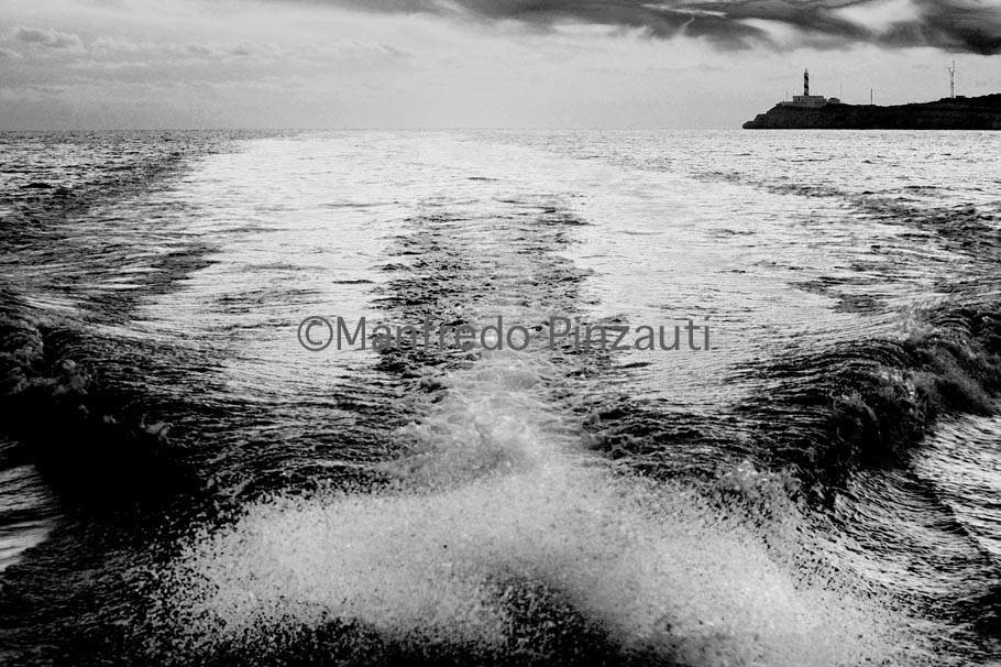 22 Magellano 74 Diary of Board . Wake of Magellano inside Palma's Harbour
