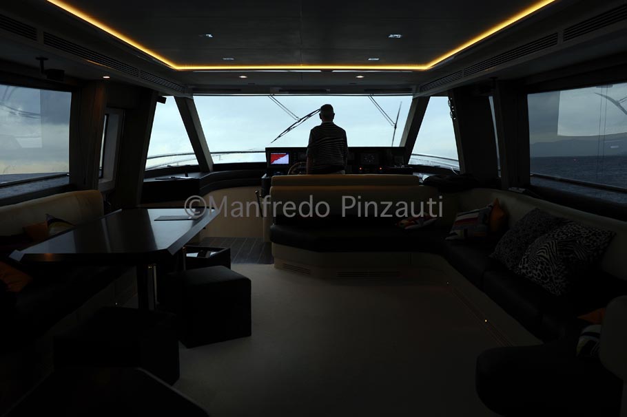 26 Magellano 74 Diary of board. Looking the horizon