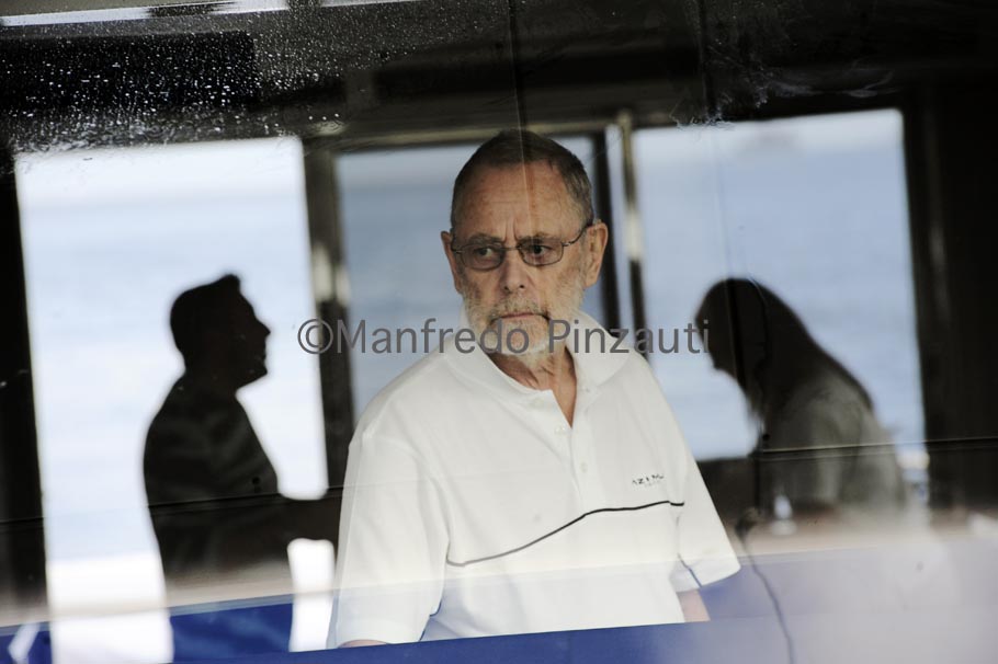 38 Magellano 74 Diary of Board. Dag at helm