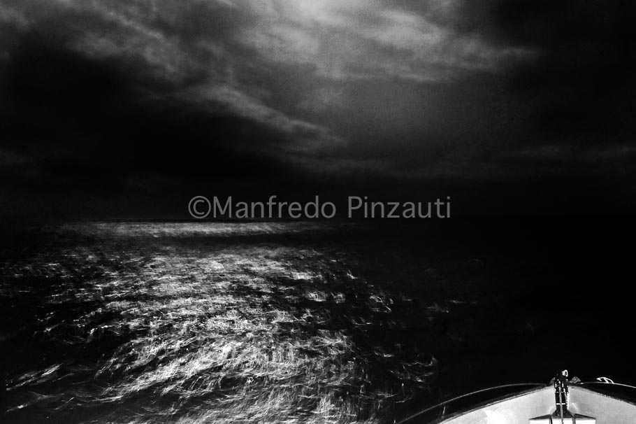 40Magellano 74 Diary of Board . Night on the sea